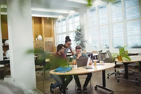Start-up incubée dans une pépinière d’entreprises aménagée par une collectivité territoriale